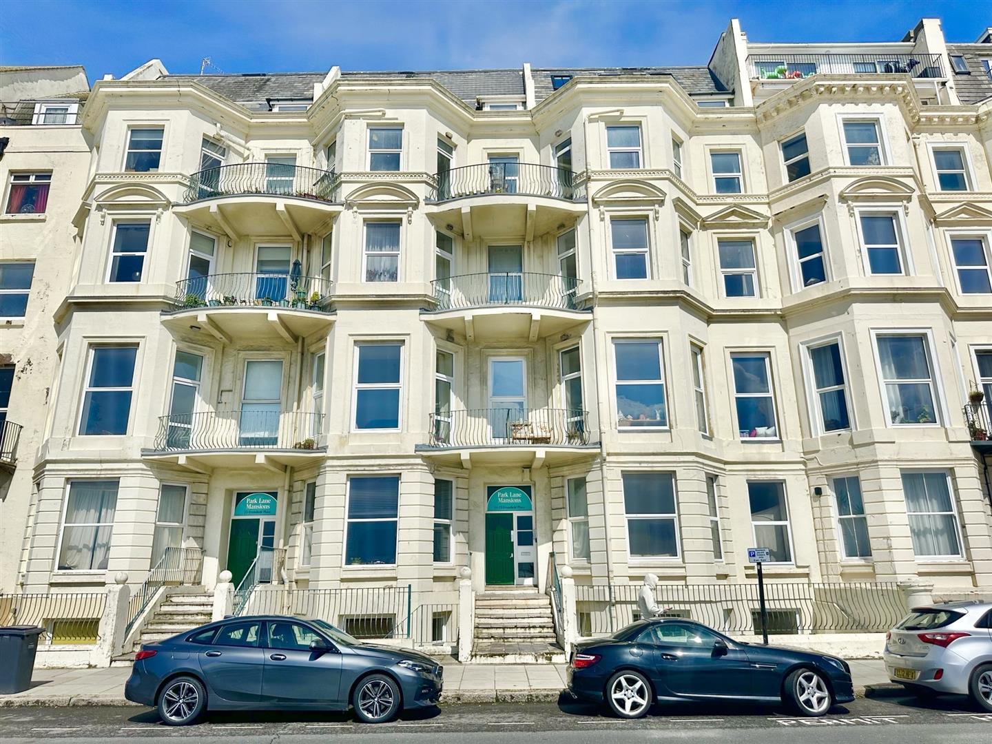 1 bed property in Eversfield Place, St. Leonards-On-Sea